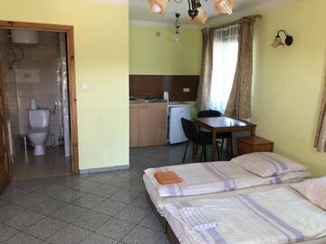 Фото номера Трехместный номер с ванной комнатой Фермерские дома Agropensjonat Furtak г. Пасленк 6